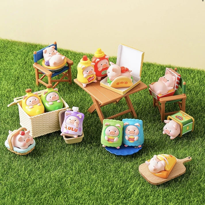 LuLu Piggy Picnic Party Blind Bag Mini Figures