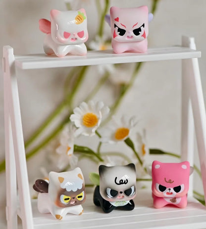 Cute Pitty On The Prowl Series Mini Beans Blind Bag